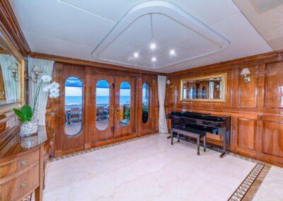 157-Christensen-Mi-Amore-luxury-yacht-charter--50