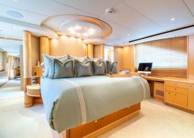 127-crescent-inspired-luxury-yacht-for-sale-CC-18