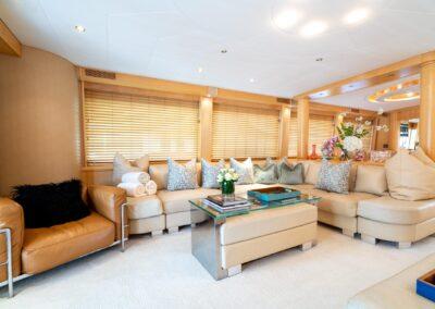 127-crescent-inspired-luxury-yacht-for-sale-CC-3