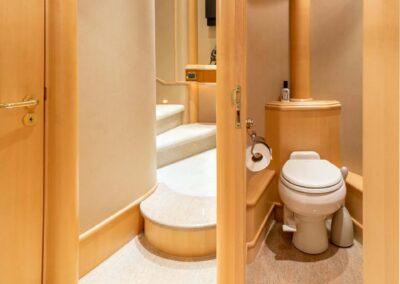 127-crescent-inspired-luxury-yacht-for-sale-CC-32.2