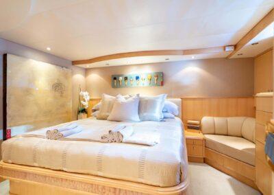 127-crescent-inspired-luxury-yacht-for-sale-CC-34