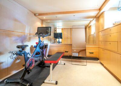 127-crescent-inspired-luxury-yacht-for-sale-CC-47