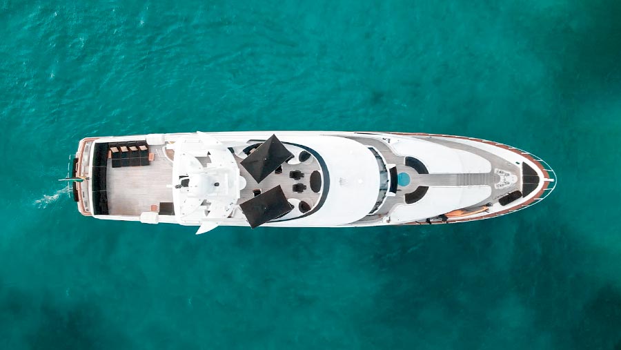 127-crescent-inspired-luxury-yacht-for-sale-overhead_(900px)