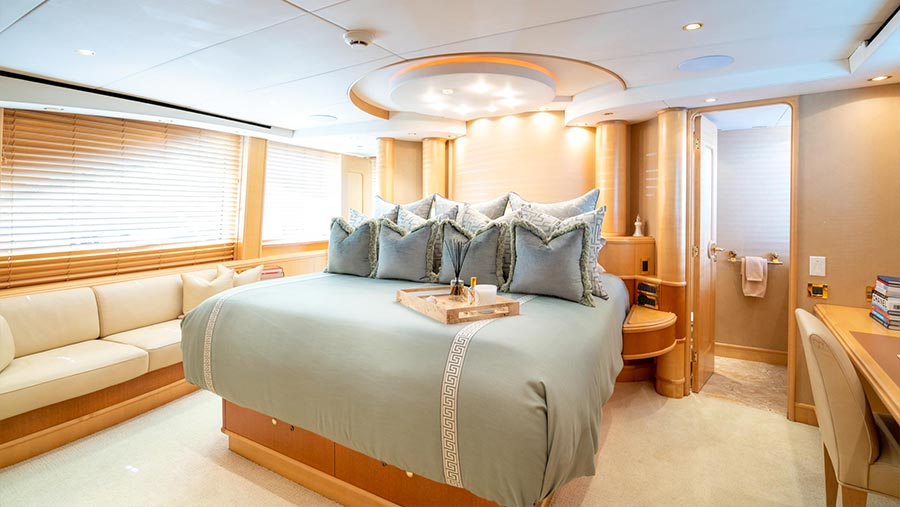 Gusto-84-kuipers-RPH-expedition-yacht-for-sale-engine-room