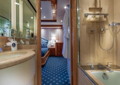Rena-145-nqea-luxury-charter-yacht-vip-stateroom-bath-3