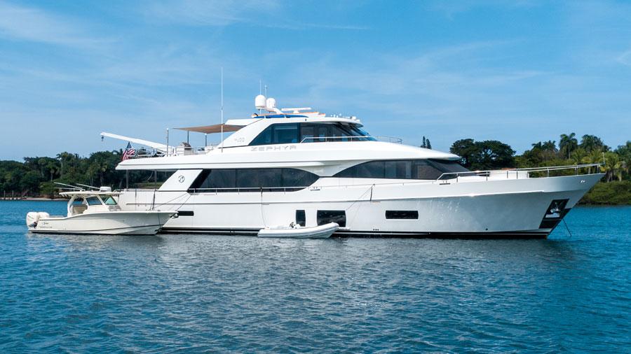 100-Ocean-Alexander-ZEPHYR-charter-yacht-featured-profile